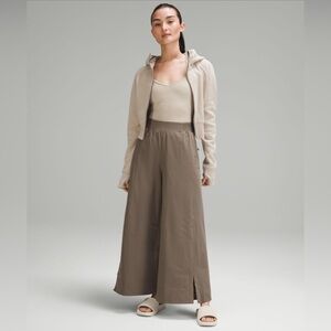 🍋Lululemon Stretch Woven High-Rise Wide Leg Cropped Pant💋